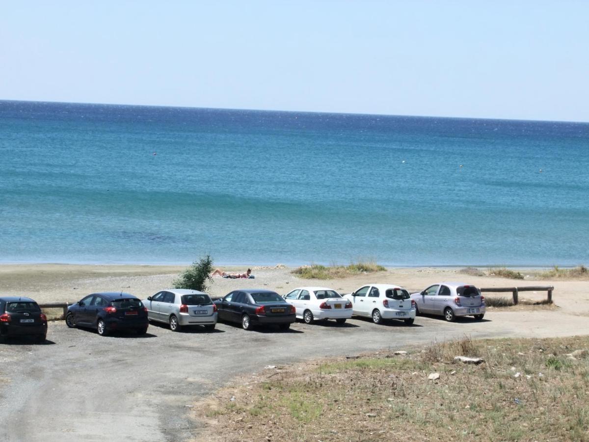 Frangeskos Beach Apartment'S Dhekelia Extérieur photo
